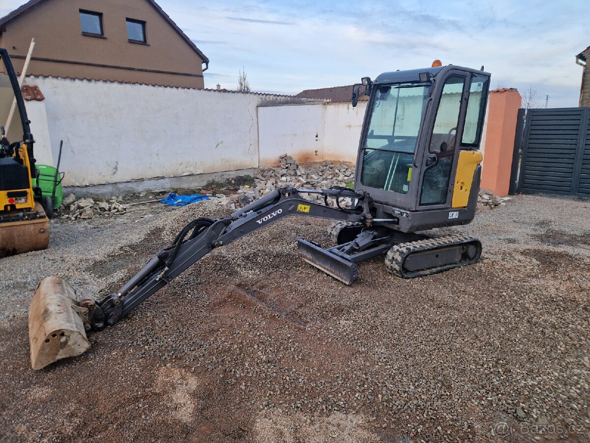 PRODÁM MINIBAGR VOLVO EC18D R.V 2018 - 14