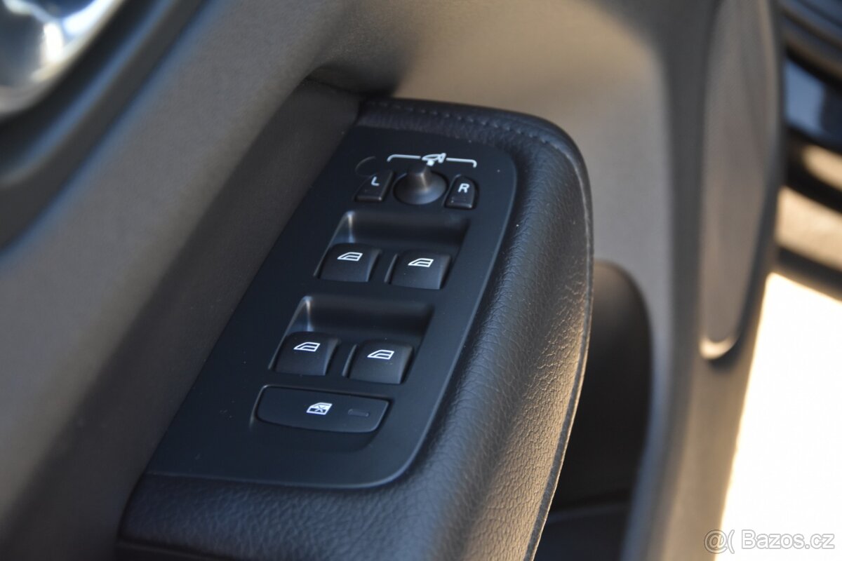 Volvo XC60 2.0 B4 mHEV Momentum A/T - 14