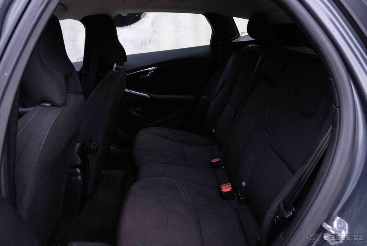 Volvo V40 T2 1.6L Momentum - 14