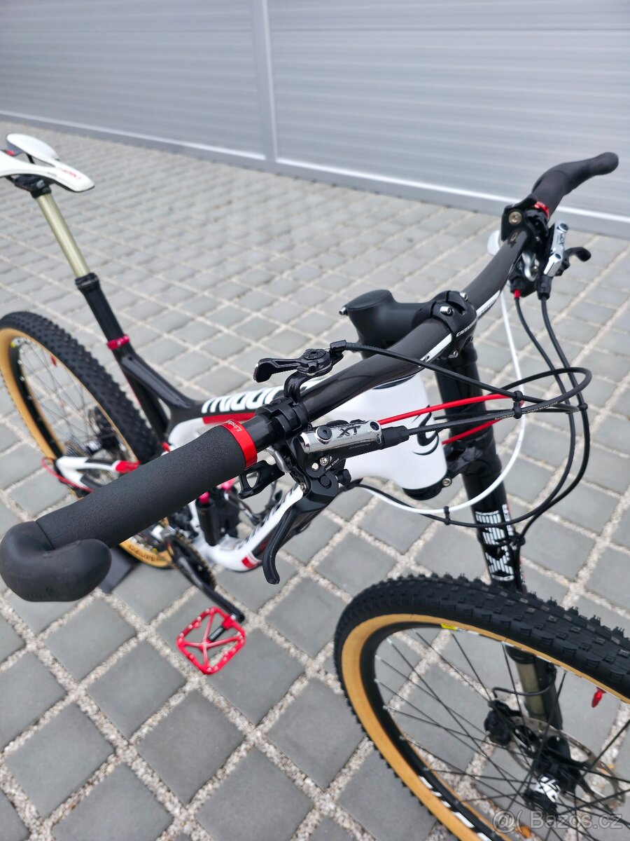 Horské kolo Cannondale Trigger Carbon 2 Hi-Mod Lefty 29″ - 14