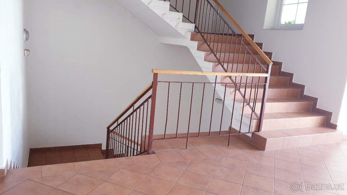 Slunný byt 2+1 v OV - 14