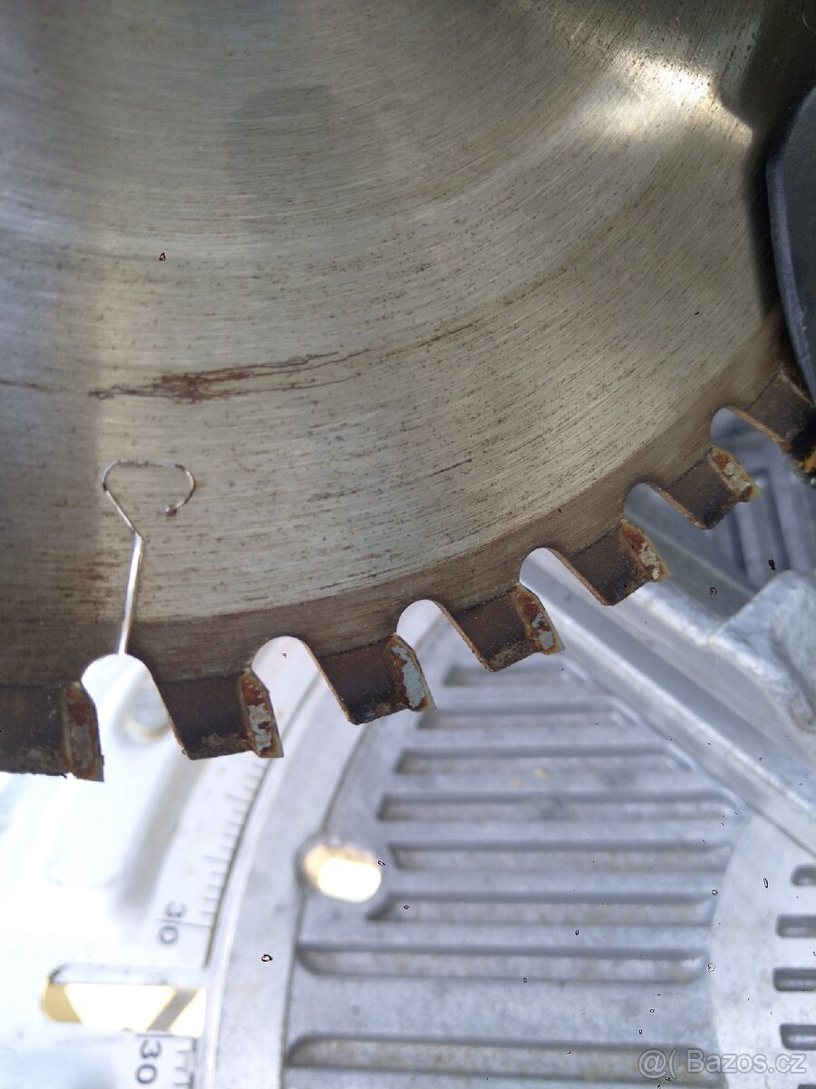 Pokosová pila s cirkulárkou elu - DeWALT - 14