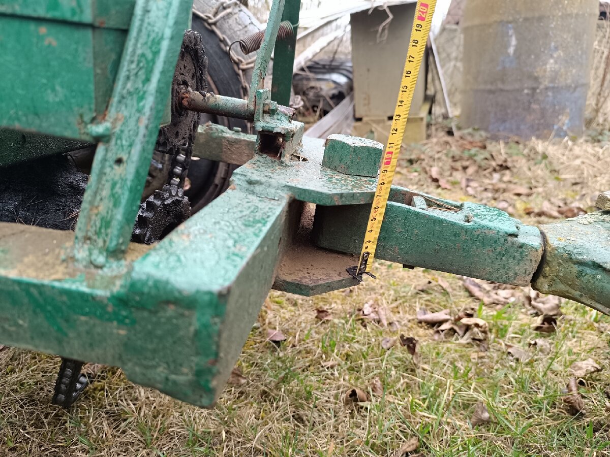 Fréza (malotraktor) bez agregátu + brzděný vozík - 14