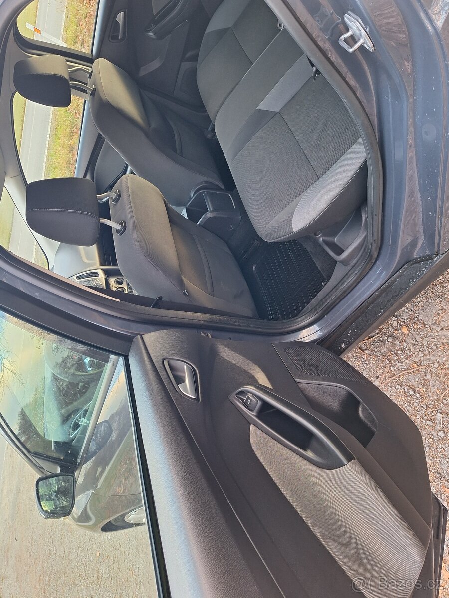 Ford Focus 1.6 TDCI ZÁRUKA SUPER STAV - 14