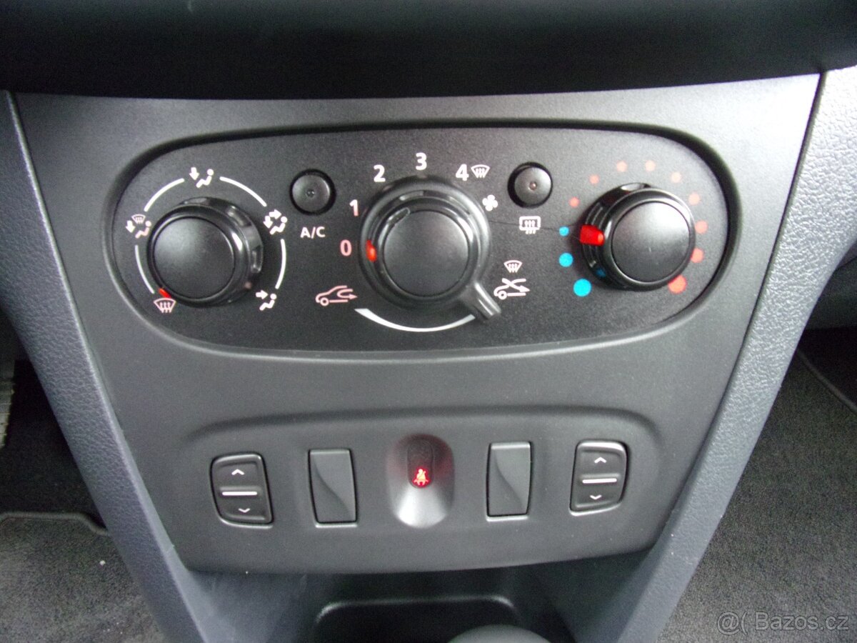 PRODÁM Dacia Sandero 1.2i - 14
