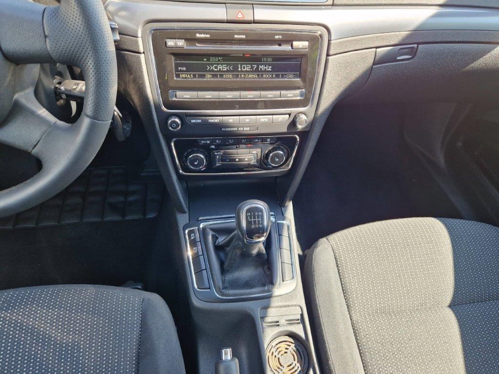 Škoda Superb 2 1,4 TSI, 92 KW xenony, vyhř. sed. - 14