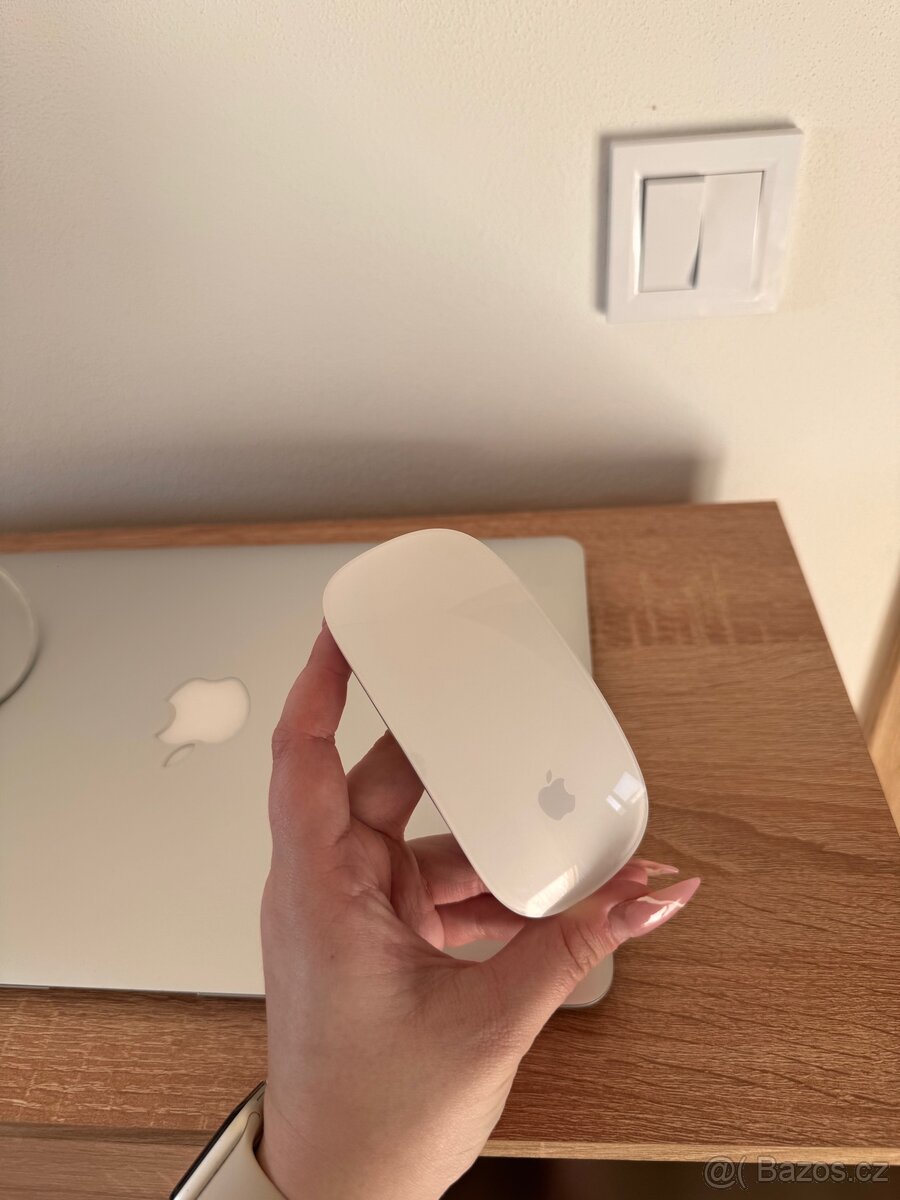 MacBook Air 13” 2017 + Apple Magic Mouse - 14