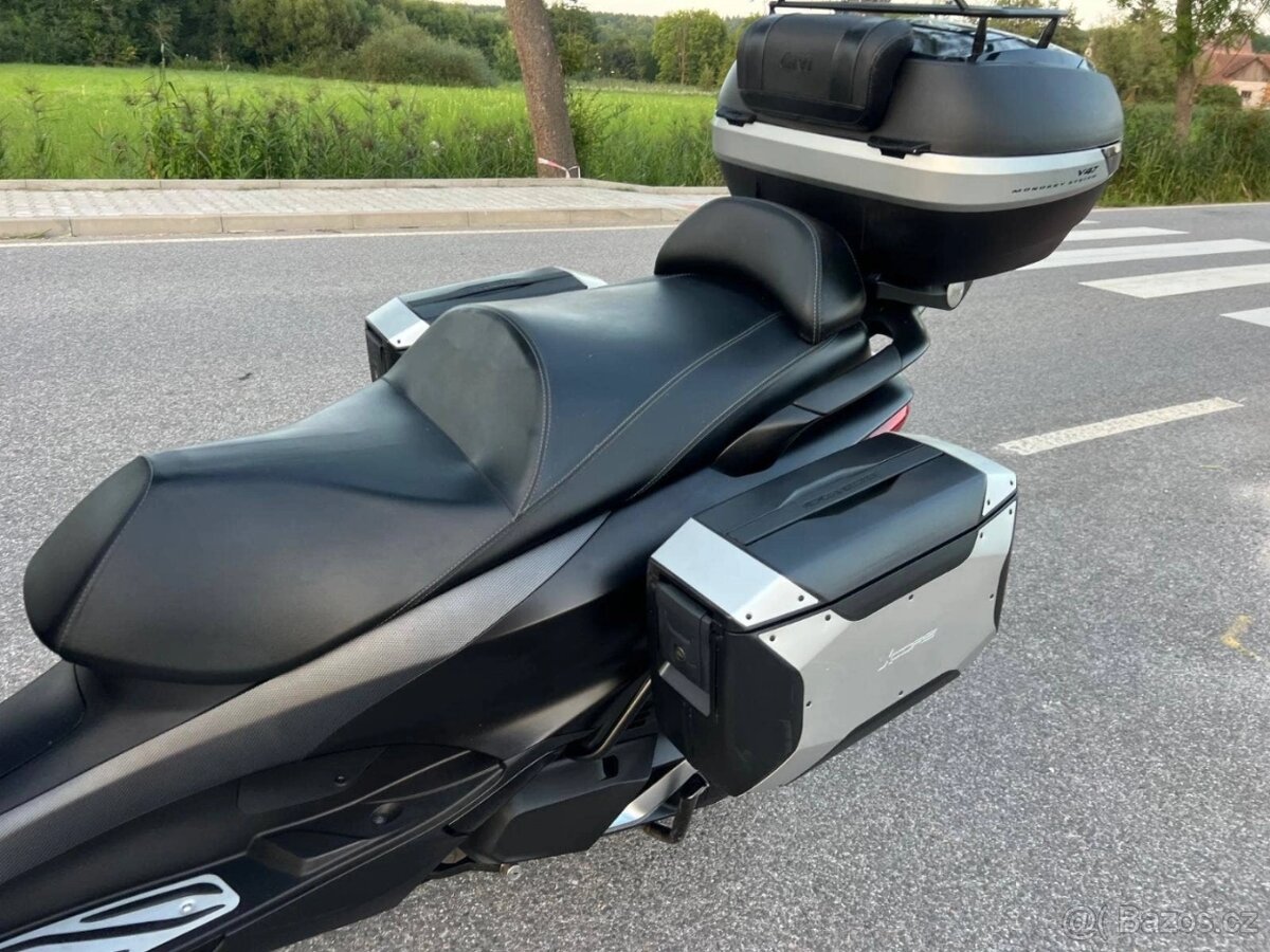 Piaggio MP3 400 HPE ABS + set 3 kufrů - 14