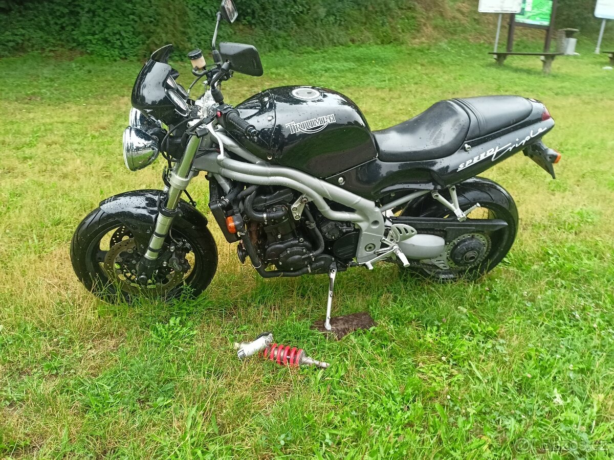 Triumph speed triple 955 - 14
