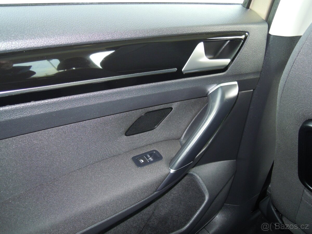 Volkswagen Golf Sportsvan 1.4TSi HIGHLINE - SERVIS - 14