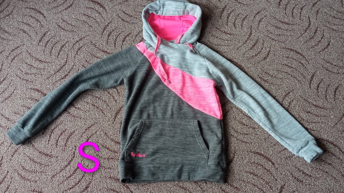 TRÍČKA ,TÍLKA A JINÉ 10KČ/KUS - 14