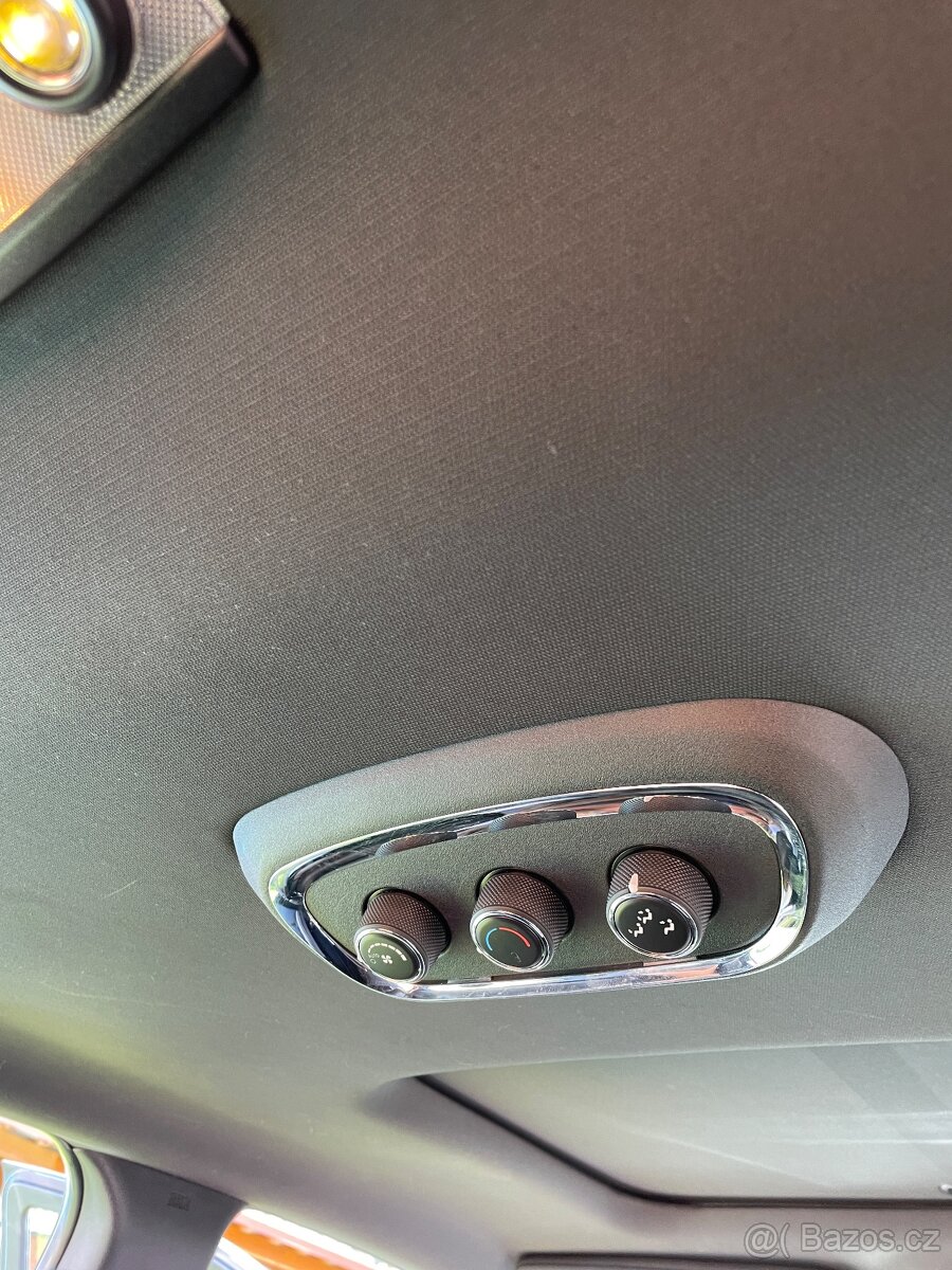 Dodge Durango 5.7 HEMI V8 - 14