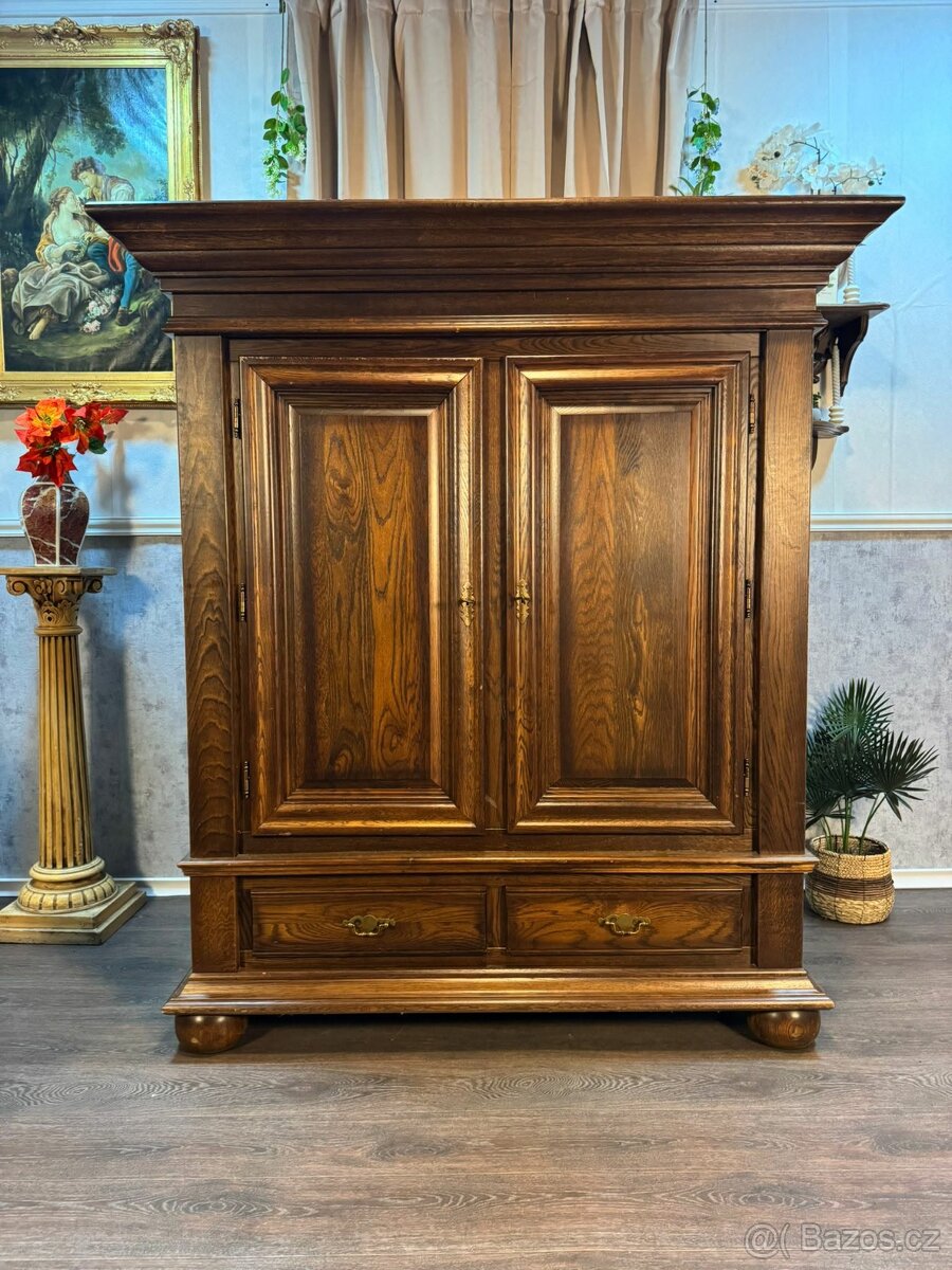 Masivní skříň (141013) - 14