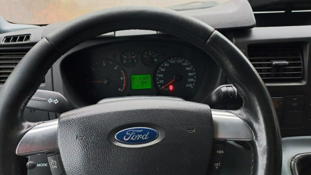 Ford Transit l3h3 4x4, šest míst - 14