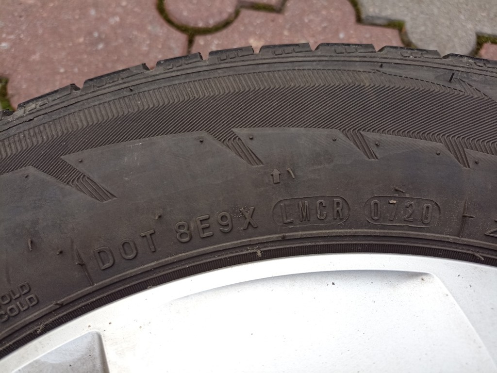 Zimní pneu Nexen 205/65 R16C 107/105T. - 14