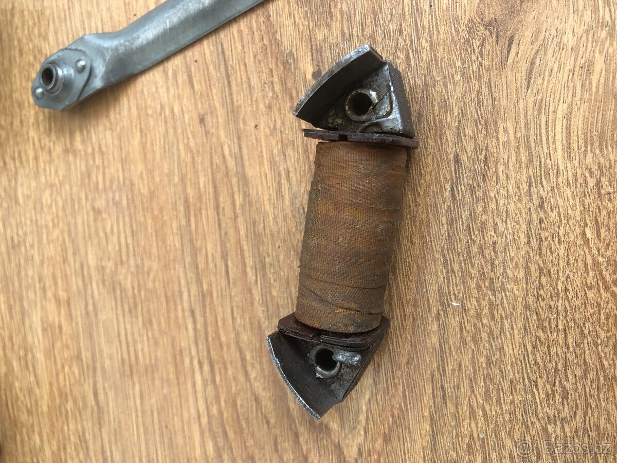 Prodám náhradní díly na motocykl ČZ 175 / 476 a čz 125/476 - 14