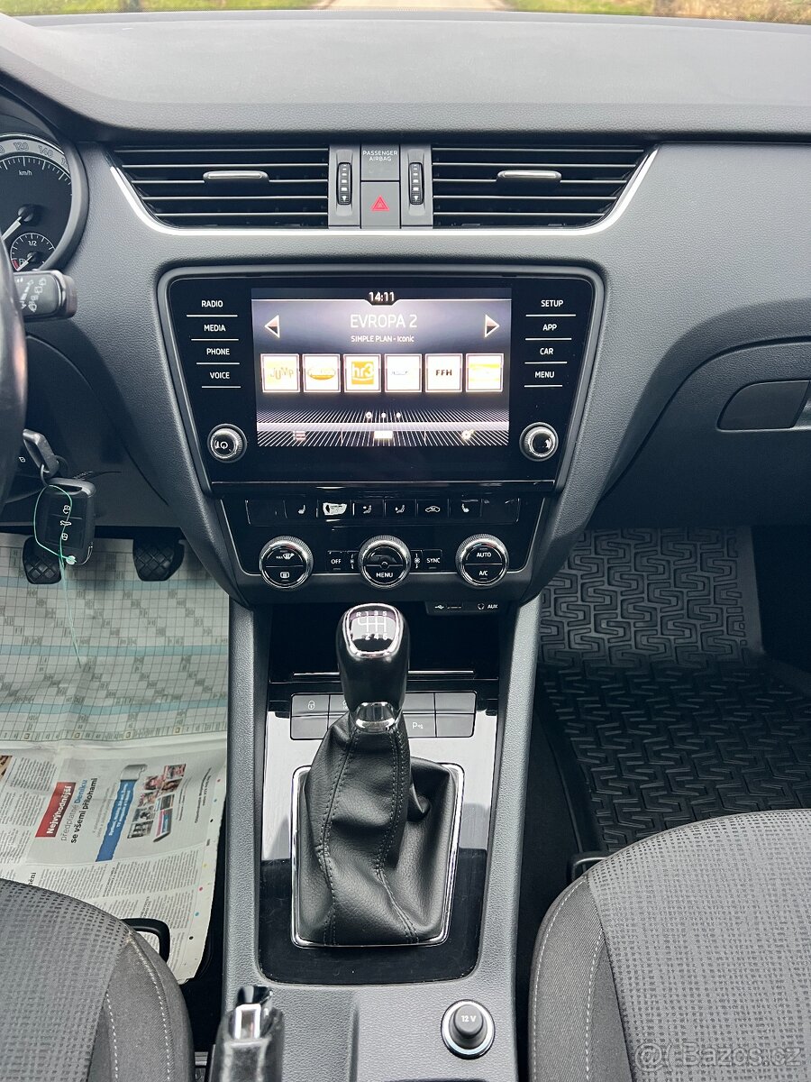 ►ŠKODA OCTAVIA 1.4 TSI 110KW STYLE LED-NAVI-TAŽNÉ 124tkm - 14