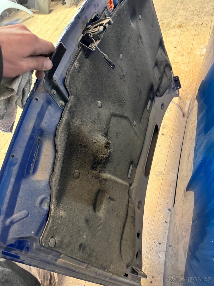 Škoda Felicia, kapota - 14