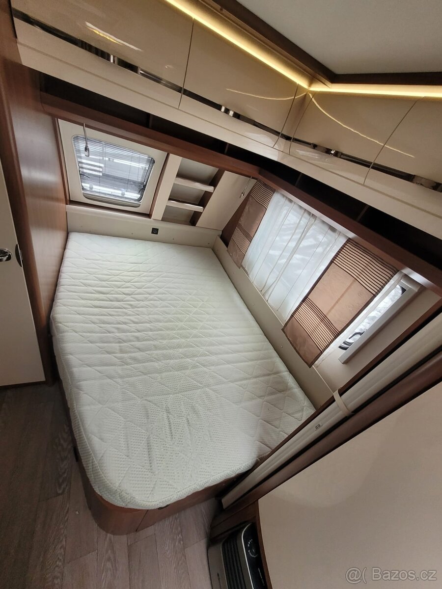 Hobby 495UFE, solár, markýza, mover, 2018 - 14