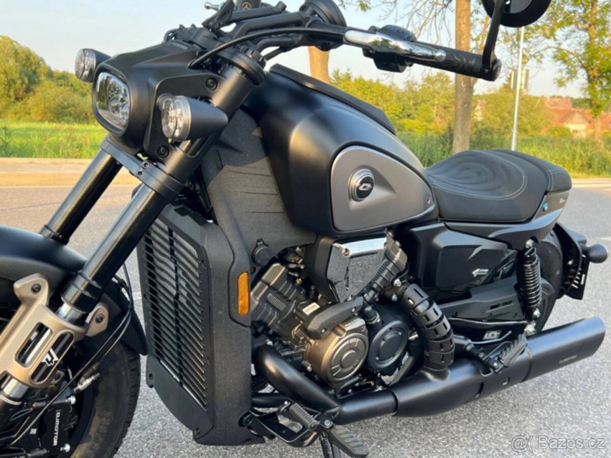 Prodám QJ MOTOR SRV 600 V - 14