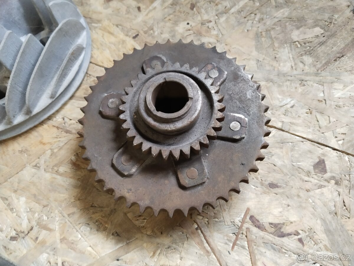 Jawa 250 pérák - díly motoru - 14