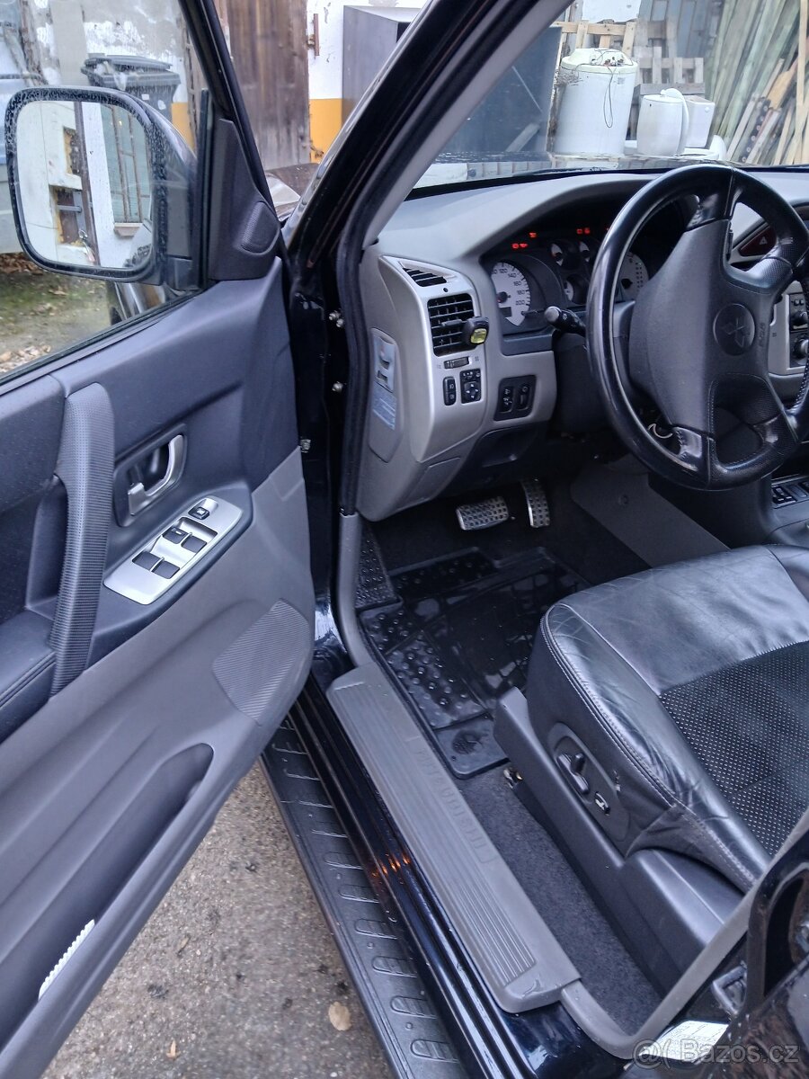 Mitsubishi pajero V60 - 14