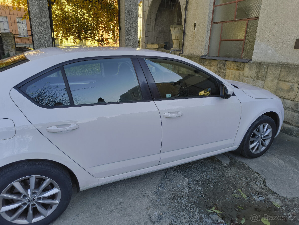 Škoda Octavia 1.4 tsi Gtec pravidelné servisy a Výborný stav - 14