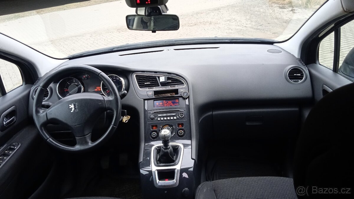 PEUGEOT 5008 1,6HDi82kw,rv11/2011,5-MÍSTNÉ,ALU,STK - 14