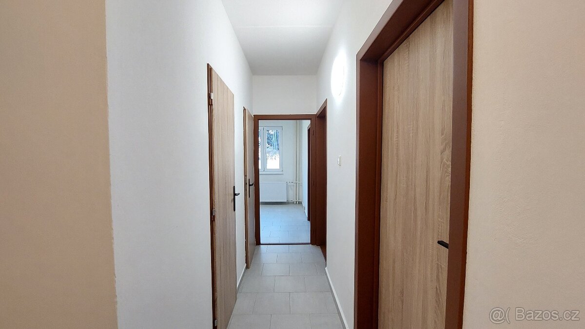 Dlouhodobý pronájem bytu 3+1 63 m² v Loučovicích - 14