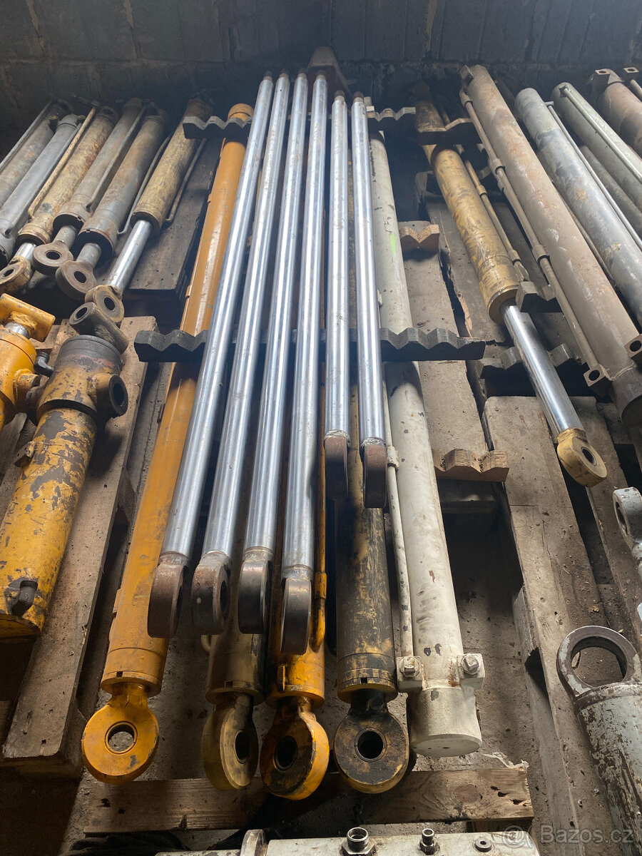 Náhradní díly Menzi Muck - 14