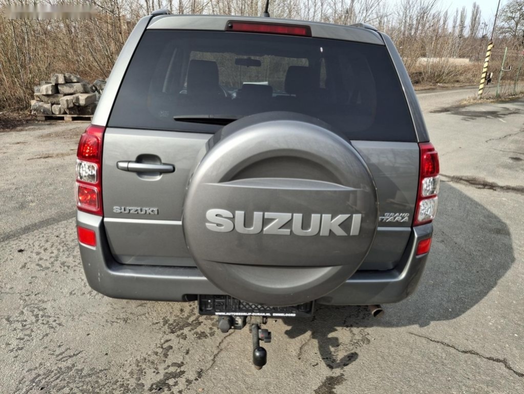 Suzuki Grand Vitara,2.0 benzin Rezervace 1 - 14