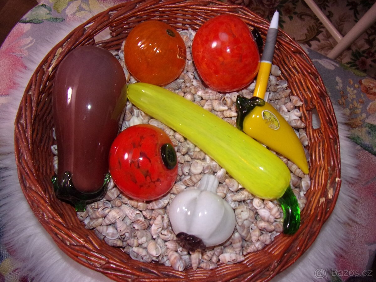 Prodám porcel. talíře,hrnky,skleničky - 14