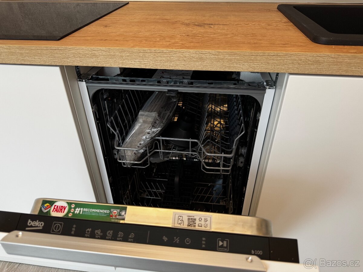 Byt 2+1 v osobku, nová lodžie, Karviná - Nové Město, Závodní - 14