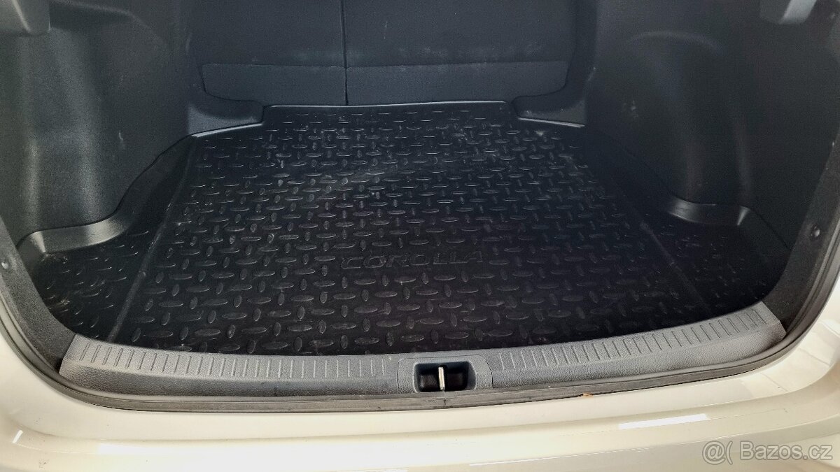 TOYOTA COROLLA 1.5 SDN 2025 COMFORT ODPOČET DPH - 14
