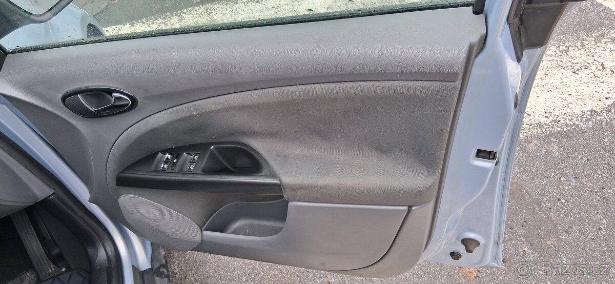 Prodám Seat Altea 1,6 FR.benzin 75kw. - 14