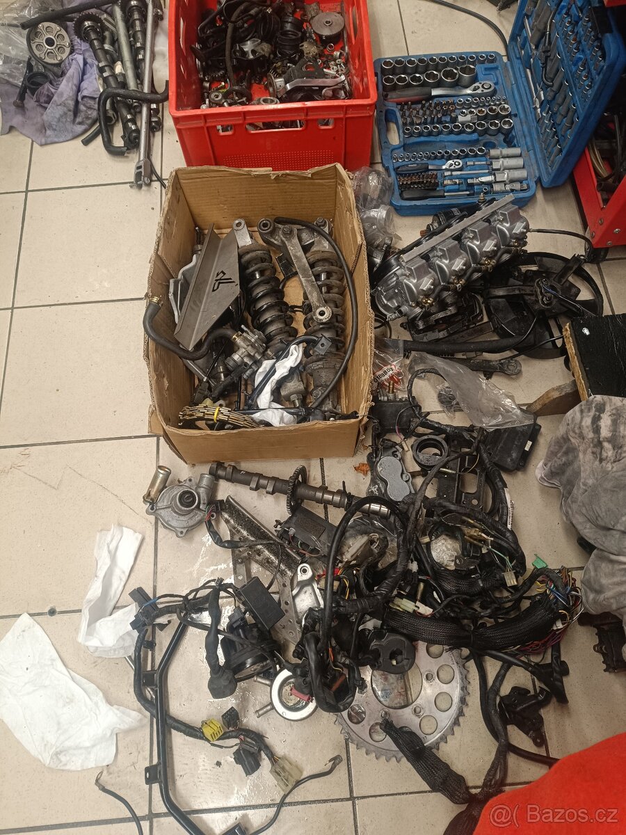 Náhradní díly Kawasaki ZXR 750, ZX-7R - 14