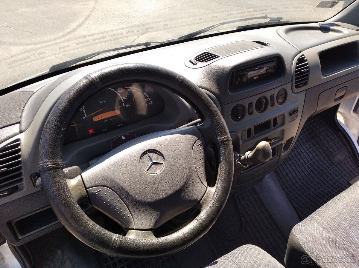 Mercedes-Benz Sprinter208CDi-9 míst - 14