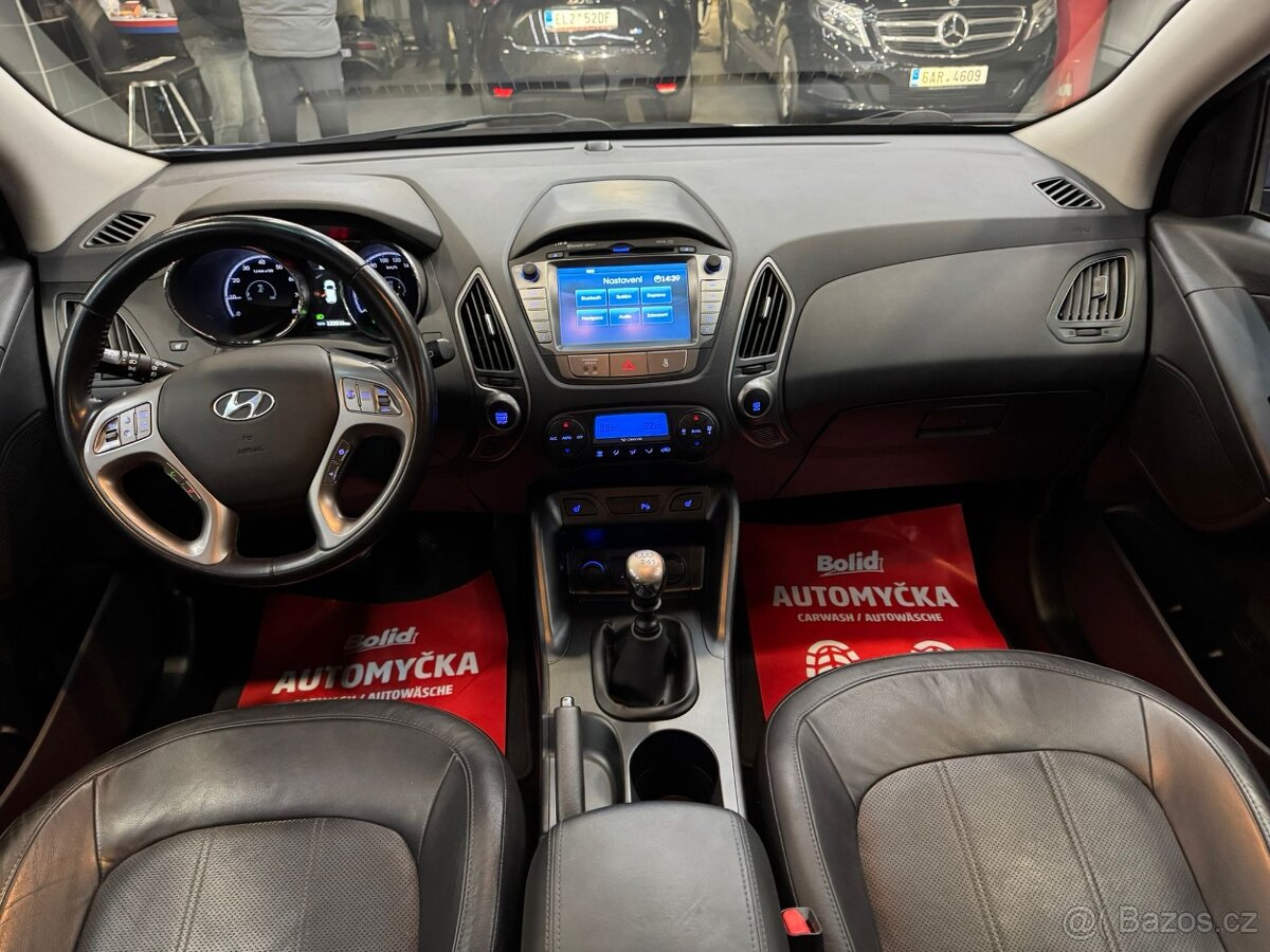 Hyundai IX35 2.0i STYLE PLUS 122kW AWD, XENONY, BENZÍN - 14