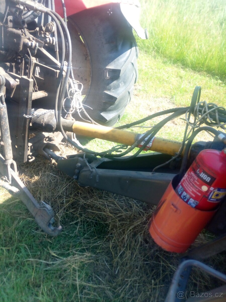 lis na kulaté balíky ursus z 543 - 14