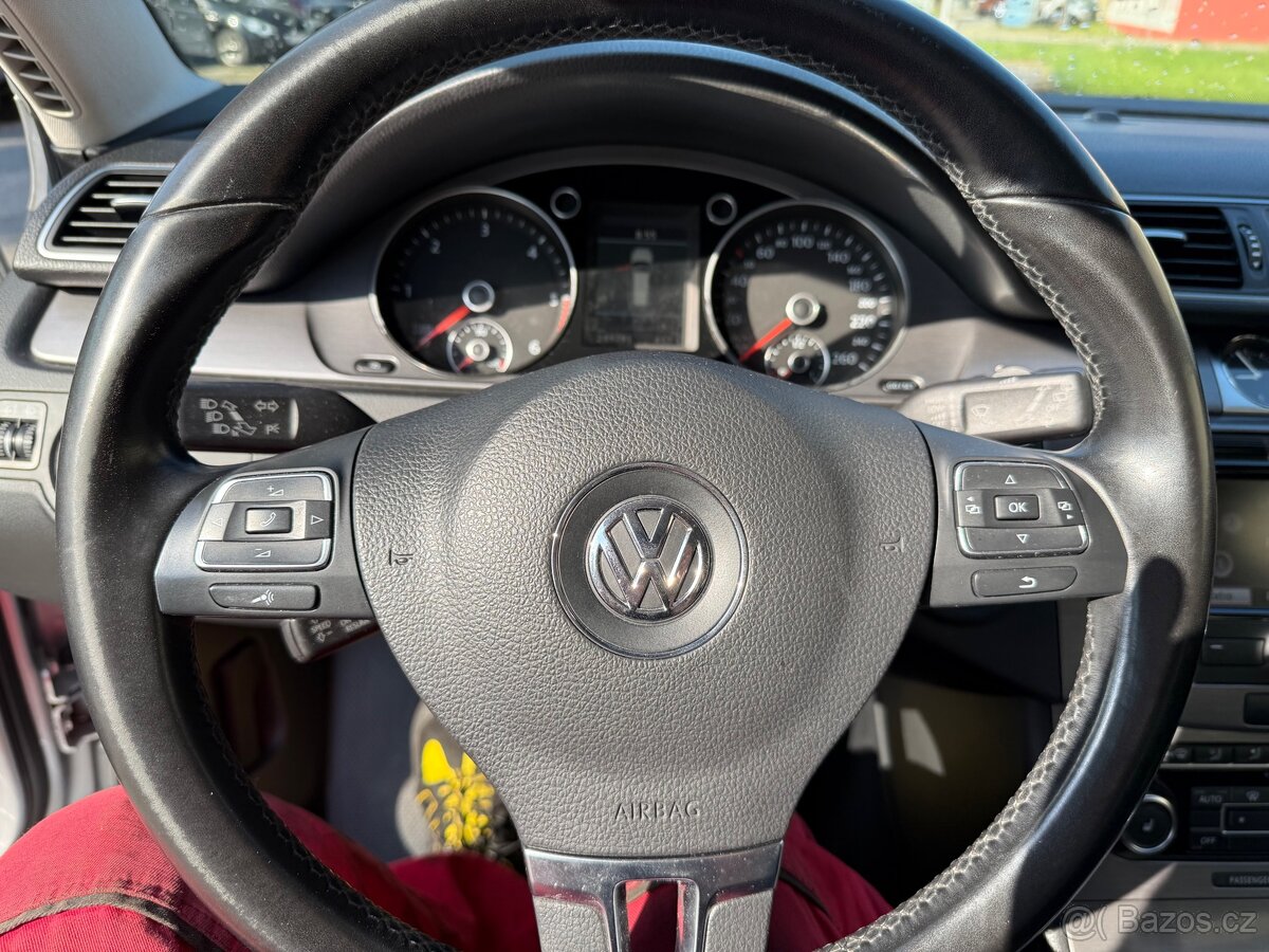 VW Passat B7 Variant 2.0 tdi - 14