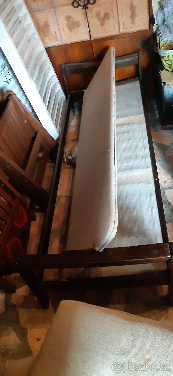 vintage rozkládací gauč z masivu + 2ks. bobík - 14