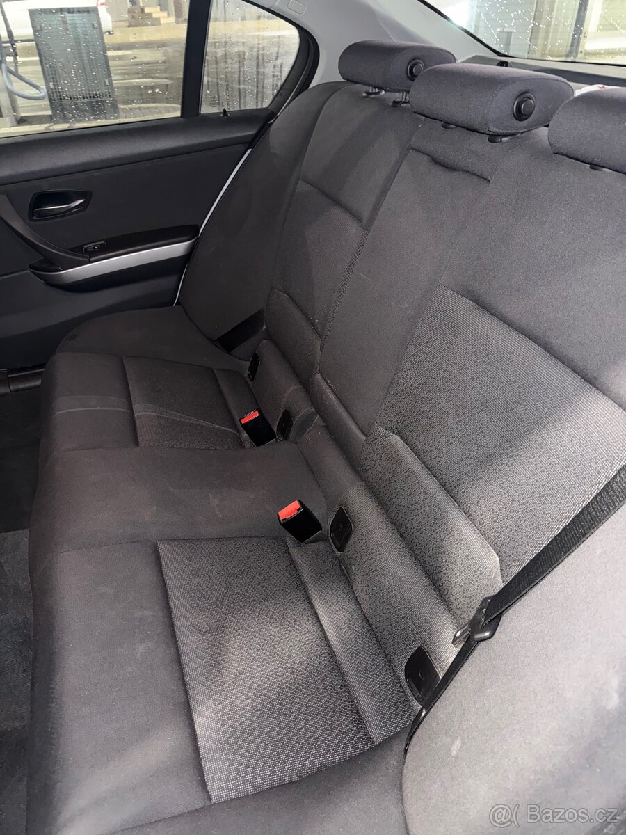 BMW E90 318d 105kW - 14