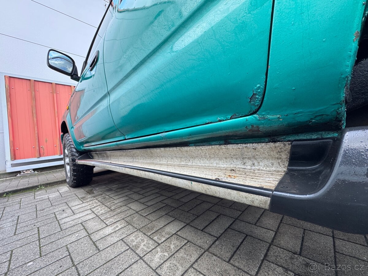 Toyota Hilux 2000 - 14