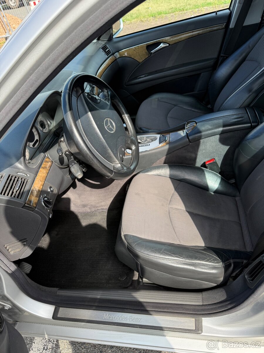 Mercedes-Benz E W211 3.2CDI AVANDGARDE - 14