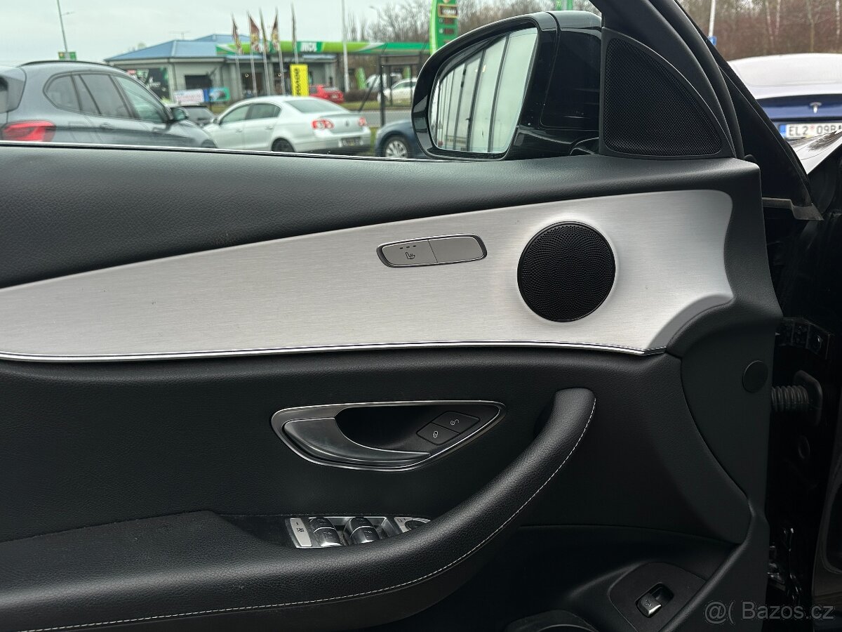 Mercedes-Benz E 220 2022 - 14