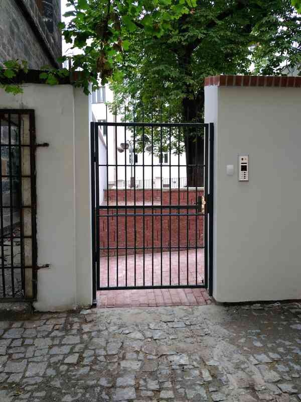 Prodej firmy s.r.o. - 14