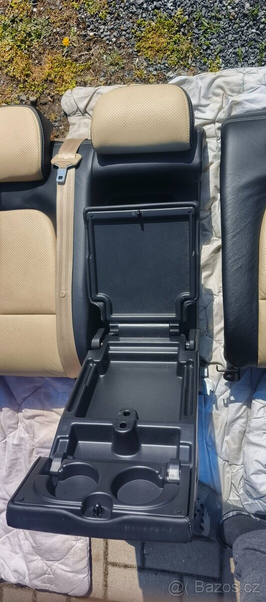 Peugeot 407 interiér - 14