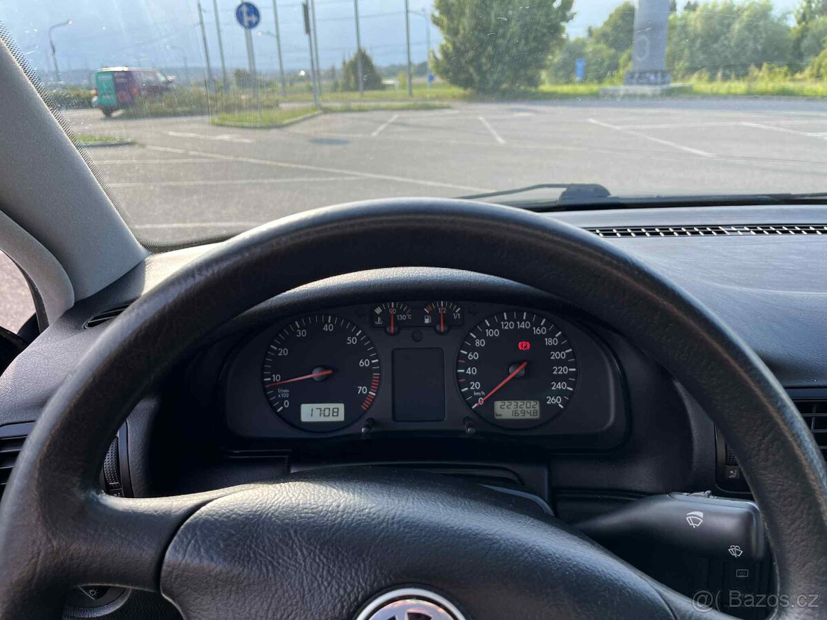 Prodám VW Passat 1.6 - 14