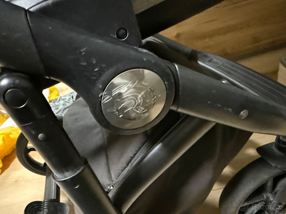 Kočárek roan bass next - 14