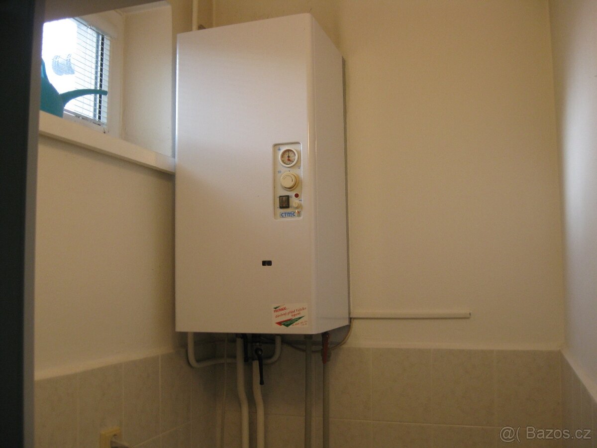 Obchodní prostory k pronájmu, Uh. Hradiště - 14